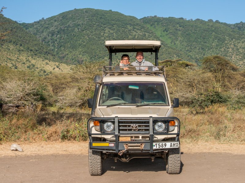 Een jeep tijdens de safari